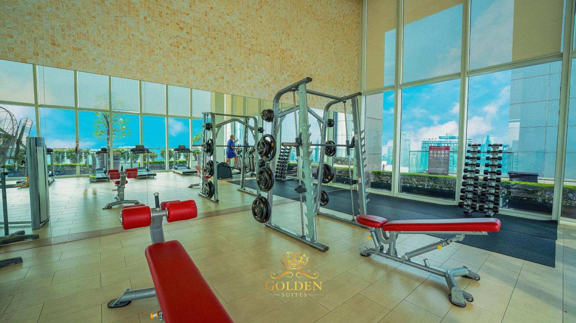 Golden Suites At Platinum Klcc Kuala Lumpur Exterior photo